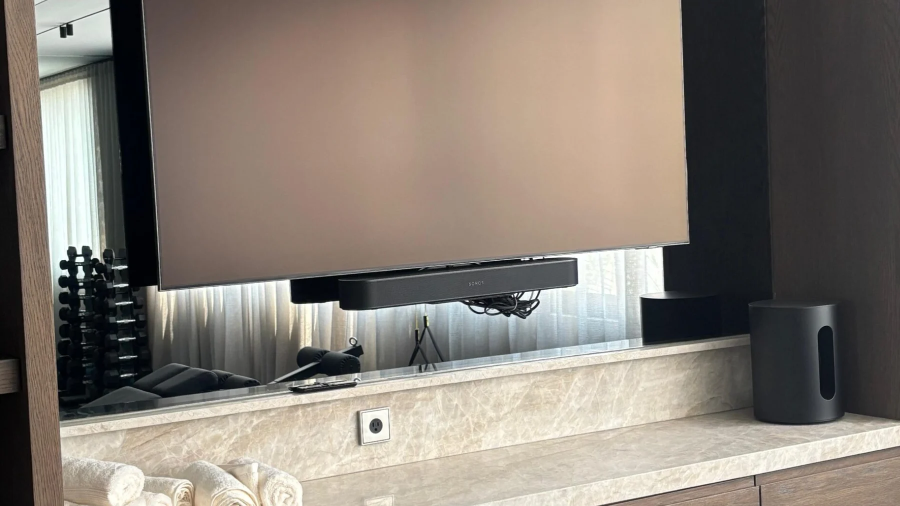 Audio distribuido en diversas zonas con SONOS — 4