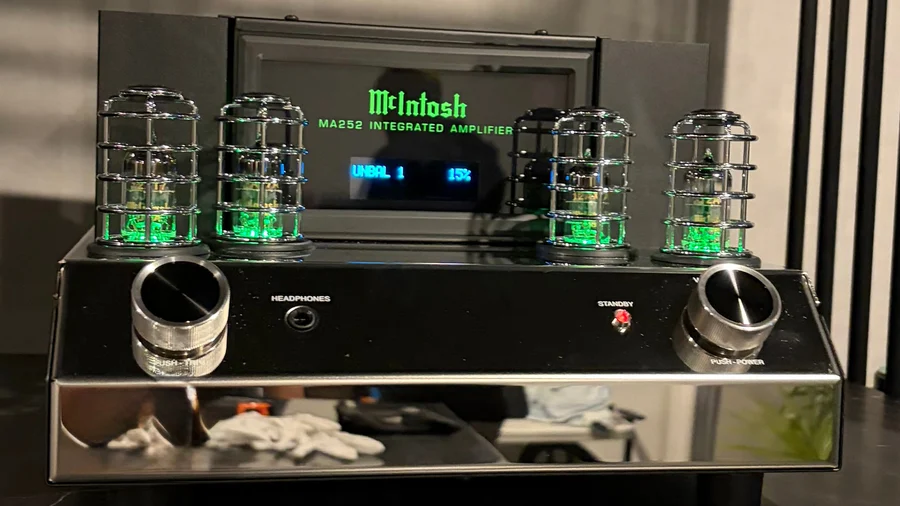 Bar HI-FI — 2