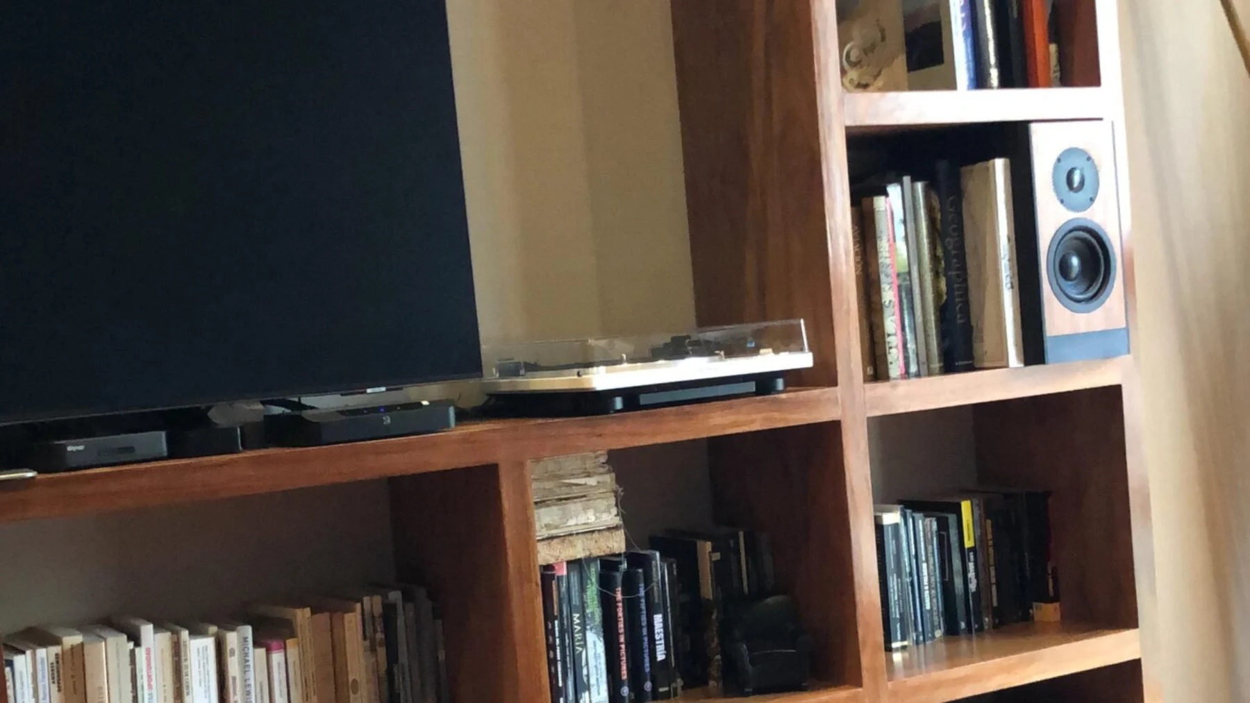 Dos zonas, una sola experiencia Hi-Fi — 1
