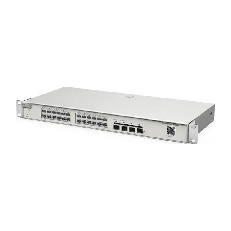 Switch Administrable Capa 2+ Plus, con 24 puertos Gigabit, 4 puertos SFP+ para fibra 10Gb, gestión gratuita desde la nube.